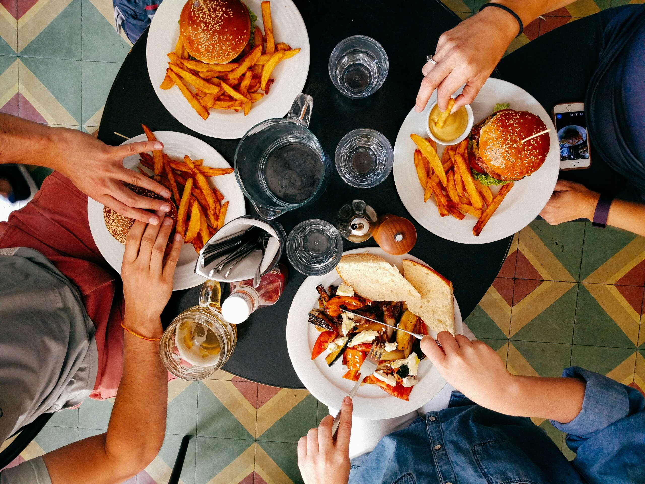 happy hour, downtown Calgary's bars and restaurants