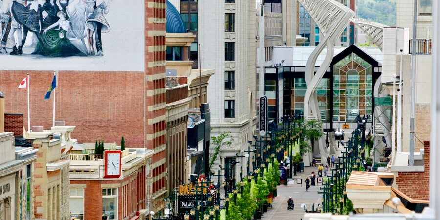 Walk plus 15`s  a glimpse of Calgary commercial area. A free and fun activities to do.